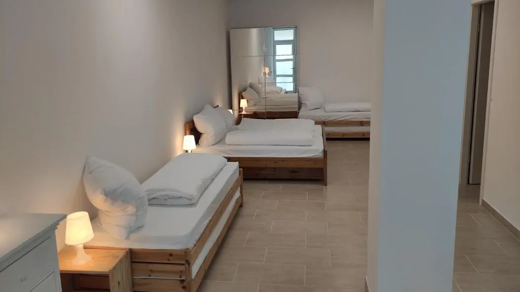 Eleonoras Ferienwohnung In Wuerzburg Stadt Inklusive Eigenen Parkplaetzen Vor Der Tuer 0*, Wurzburg Germany